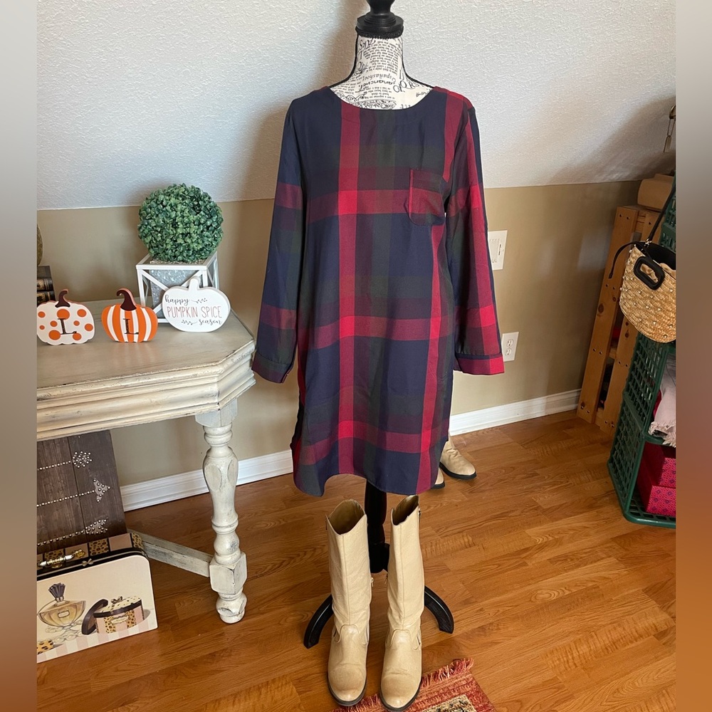 Floriday Plaid Fall Shirt dress. Size medium NWOT